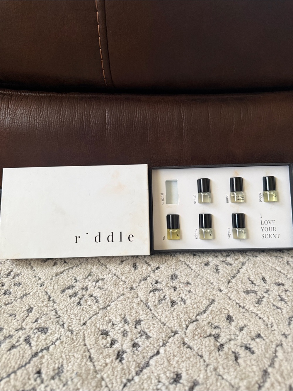 riddle Women’s Skincare Fragrance Sample Set — Clear/Light Yellow.